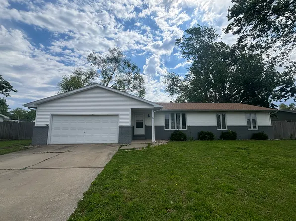 34 Partridge Dr, Chatham, IL 62629