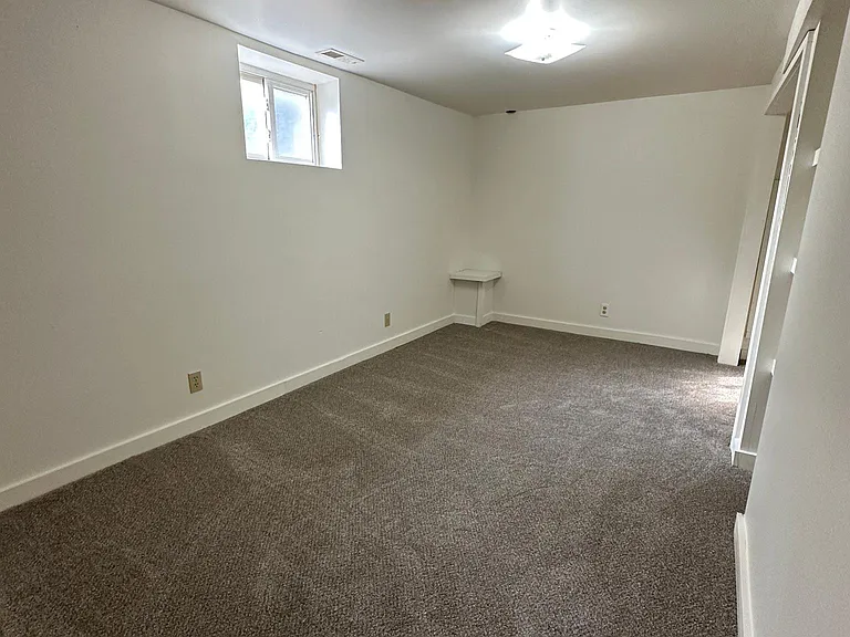718 Washington St — Photo 11