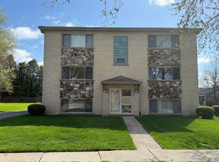 641 Edwards Ave APT 1N, Dundee, IL 60118
