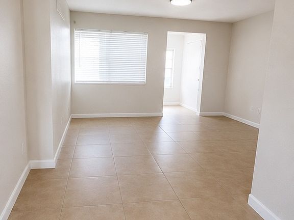 4th image of 6211 SW 39th Ct Unit 1