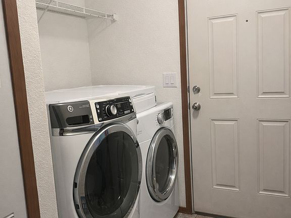 4th image of 1031 N 525th Cir E #85