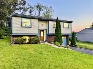 2190 Morning Wind Cir, Bridgeville, PA 15017