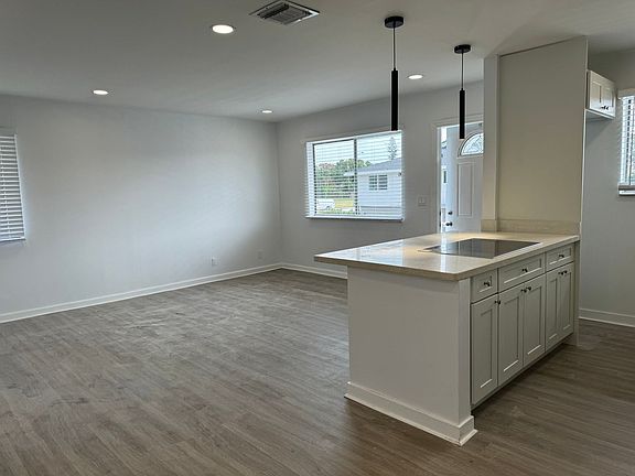 3rd image of 836 E Tiffany Dr APT 4