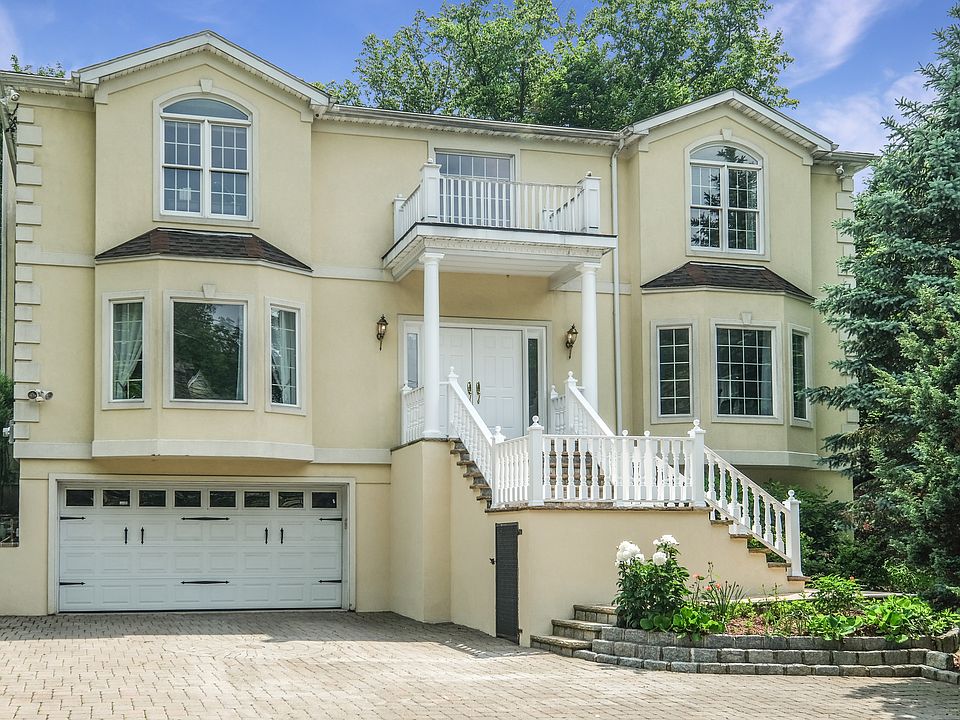 Welcome to 103 W Hartsdale Avenue!