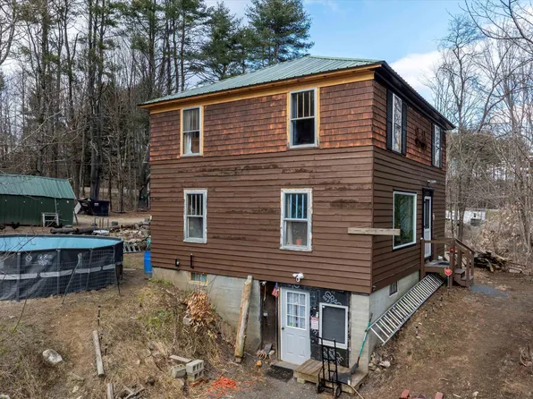 11 Berry Road, Springfield, VT 05150