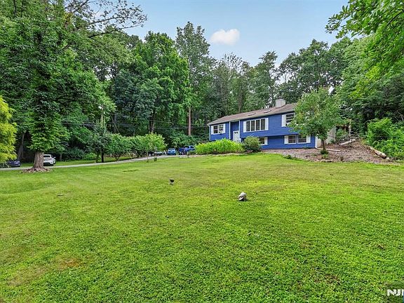 2nd image of 102 Meadow Road