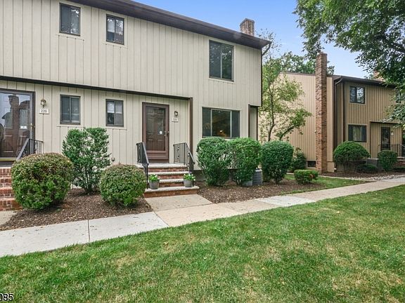 2nd image of 38 Park St APT 22A