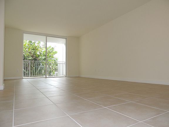 4th image of 777 NE 62nd St APT C416