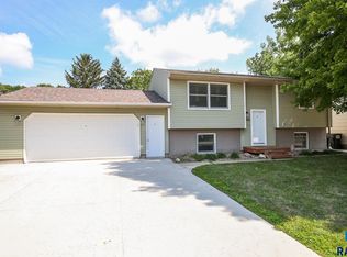 5408 W 24th St, Sioux Falls, SD 57106