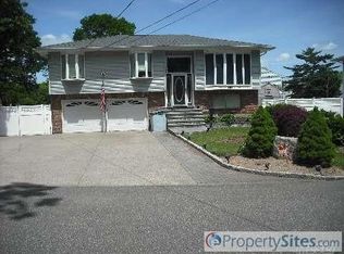 335 Midwood Rd, Babylon, NY 11704