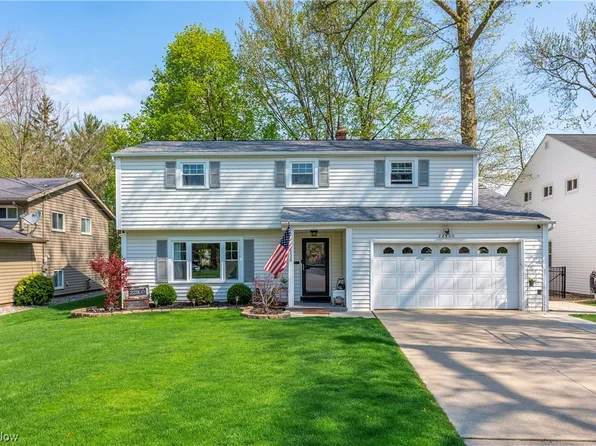 22900 Esther Ave, Fairview Park, OH 44126