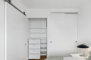 Rented by R New York