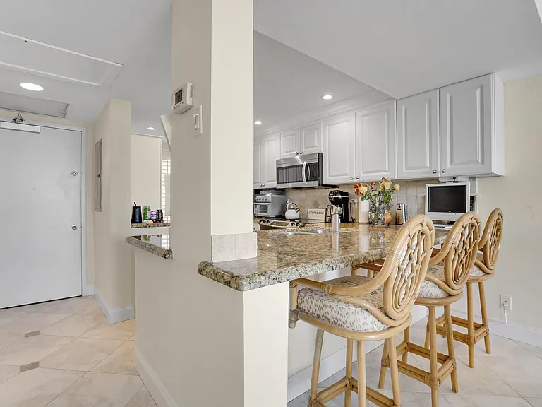 2687 N Ocean Blvd #G-305 — Photo 15