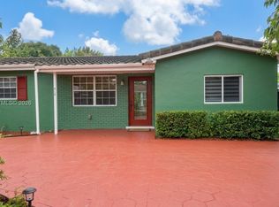 510 NE 161st St, Miami, FL 33162