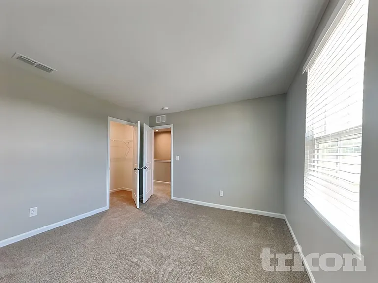 104 Cavesson Ave — Photo 12