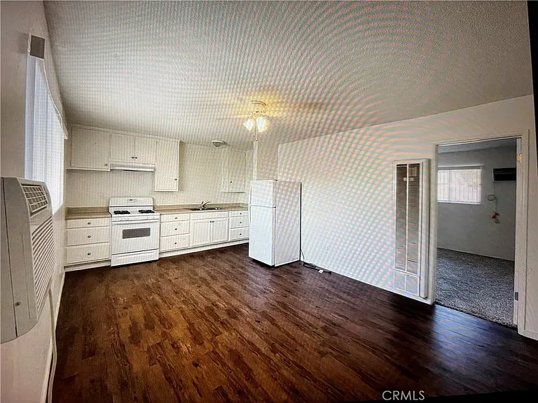 10960 Campus St #7 — Photo 3
