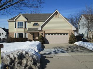 190 Pauline Ave, Buffalo Grove, IL