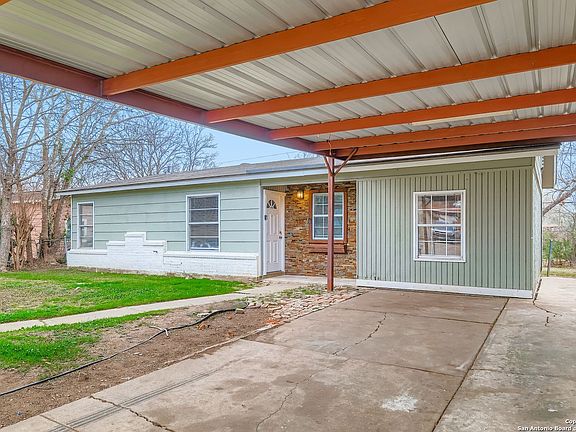 2nd image of 922 Deely Pl