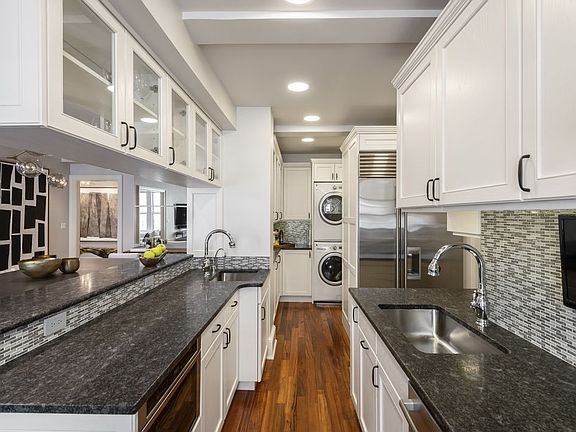 5th image of 755 W End Ave APT 10A
