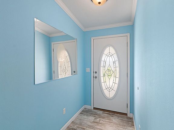 2nd image of 805 Beech Ct