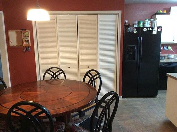 4th image of 411 Everest Ct