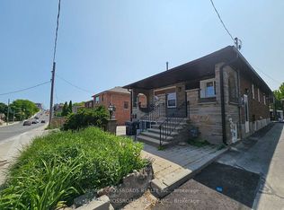 2170B Dufferin St, Toronto, ON M6E 3R8