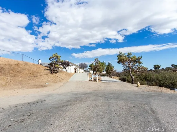 8384 Highland Ct, Hesperia, CA 92344