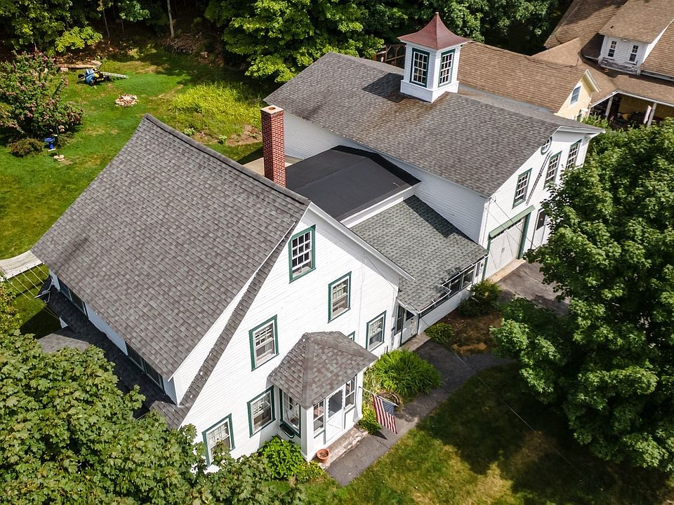 1st image of 10 Dunster Hill Rd