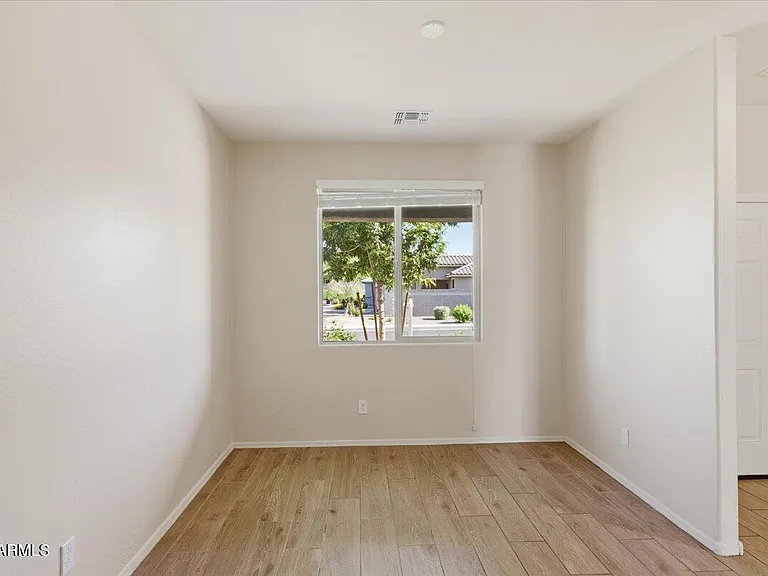 7119 W Golden Ln — Photo 15