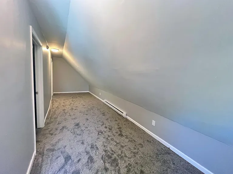 30 Loring St — Photo 3