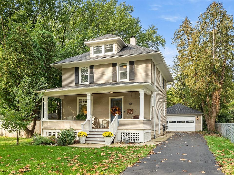 211 N Batavia Ave, Batavia, IL 60510 Zillow