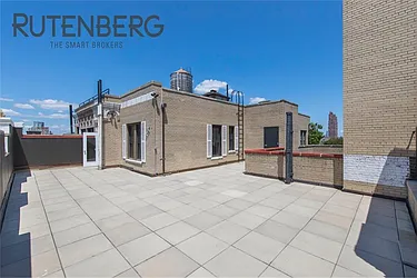 Rented by R New York