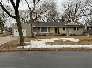 410 Fischer St SW, Hutchinson, MN 55350