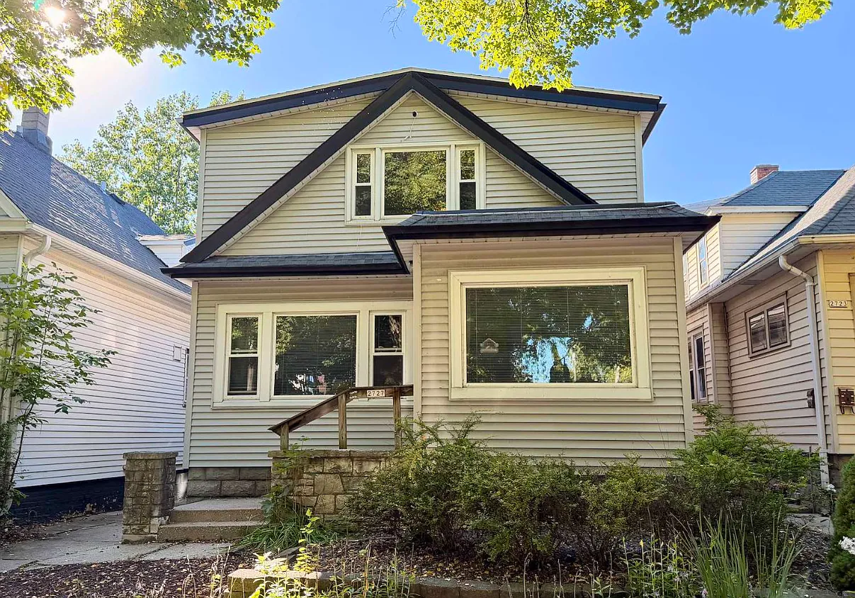 2 bed, $1,495 — Photo 1