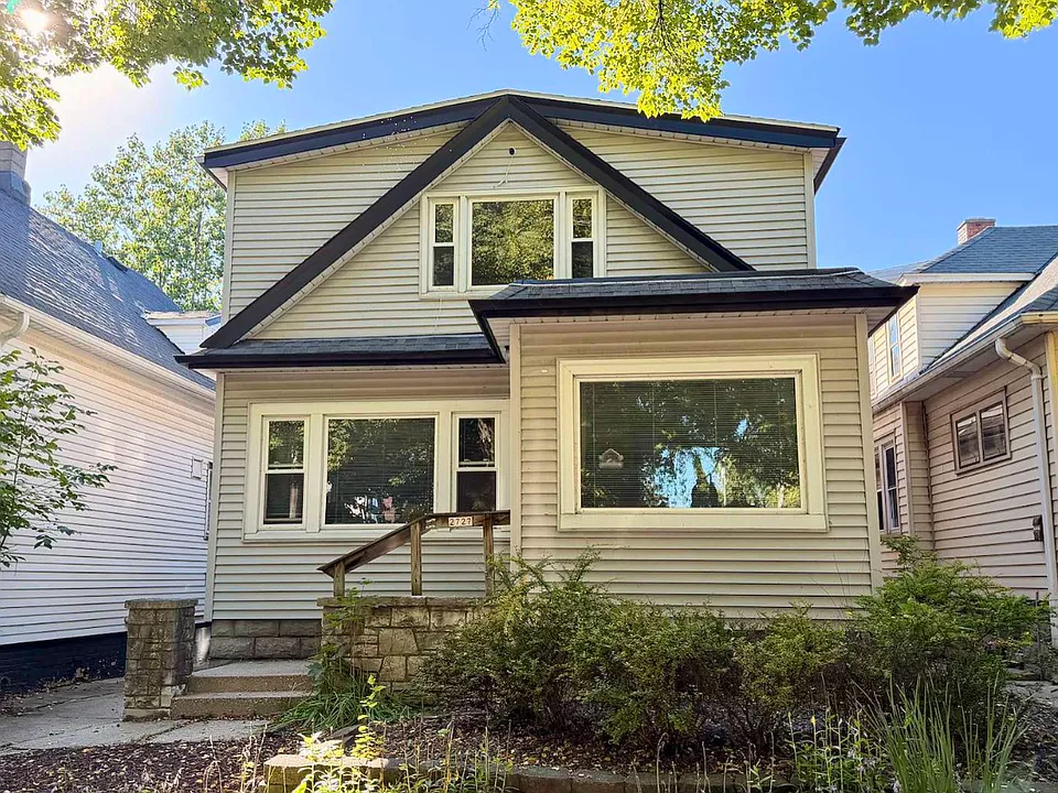 2727 S Austin St #2727A