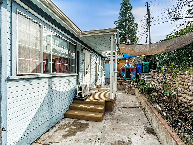 2559 Tuberose St — Photo 14