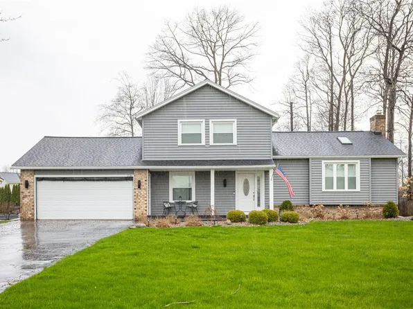 236 Long Park Dr, Rochester, NY 14612