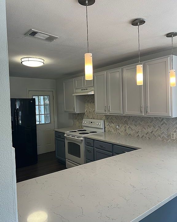 1st image of 511 Sacramento Dr
