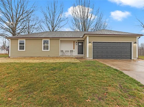 1002 SW Hereford Dr, Grain Valley, MO 64029