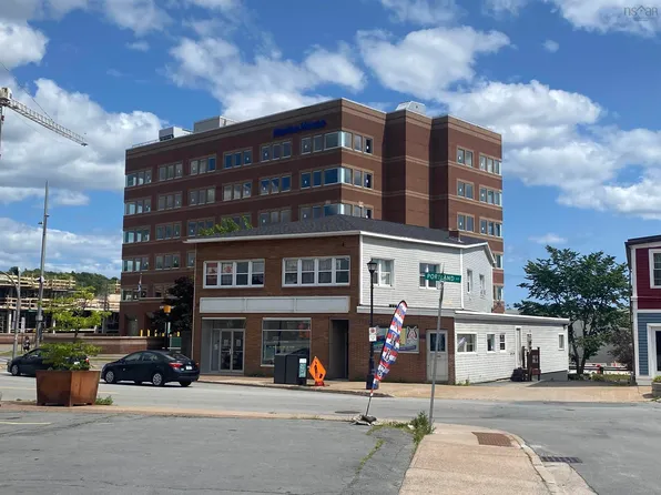 168 Portland St, Dartmouth, NS B2Y 1J1