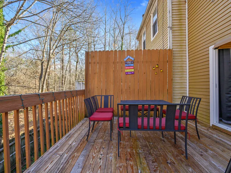 Villa Green Ct — Photo 12