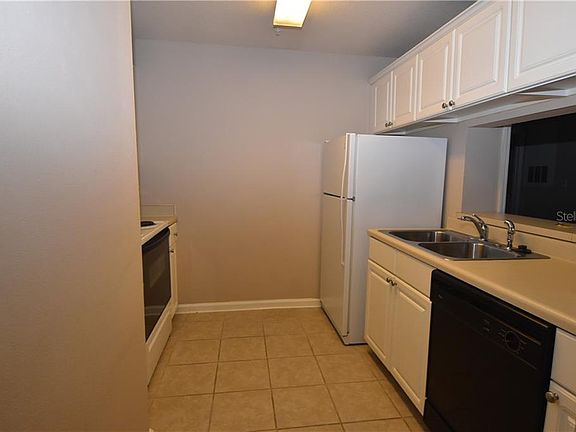 3rd image of 800 S Dakota Ave APT 231