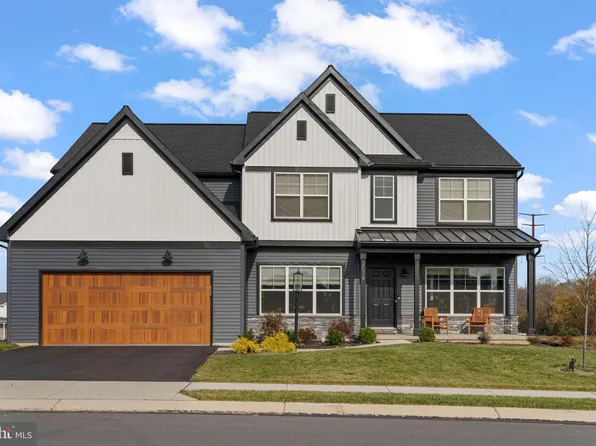 2074 N Autumn Chase Dr, Mechanicsburg, PA 17055