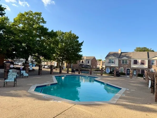 621 Carriagehouse Ln APT 4F, Garland, TX 75040