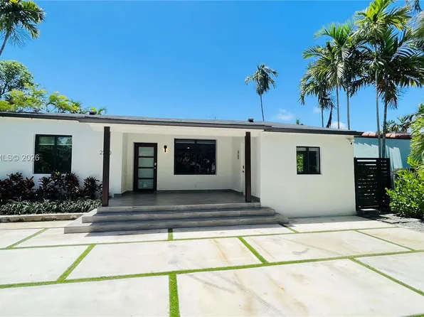 2250 SW 23rd St, Miami, FL 33145