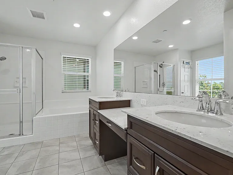 821 Parisa Pl — Photo 31
