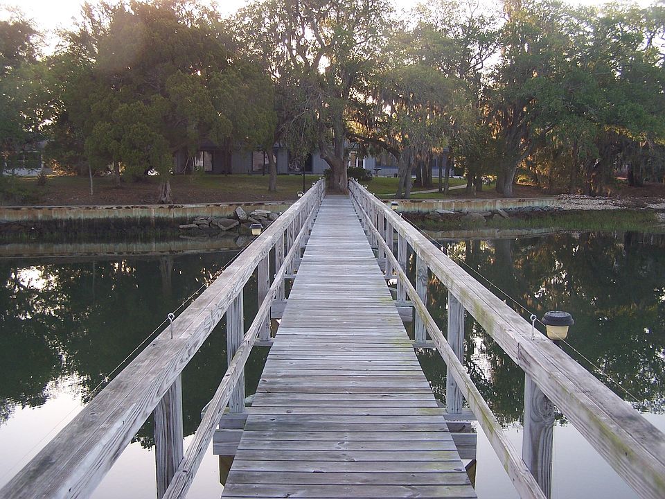 pier to home view