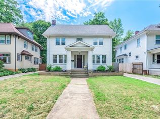 3048 Euclid Heights Blvd, Cleveland Heights, OH