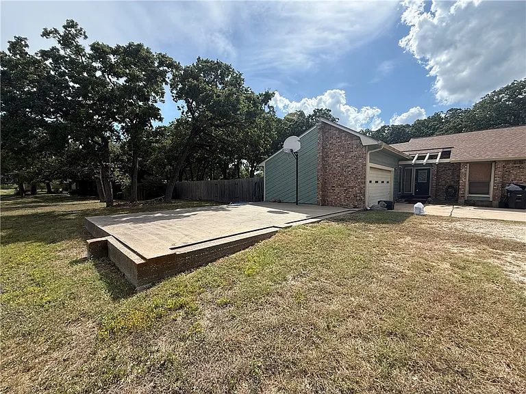 1805 Quail Run — Photo 25