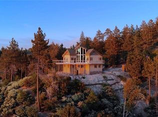 118 Trails End Rd, Green Valley Lake, CA 92341